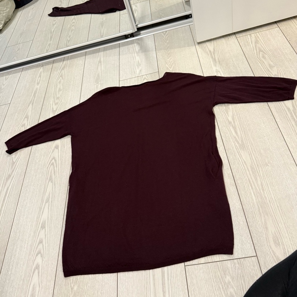 Cassis 100% merino wool tunic sweater deep plum purple pockets V-neck large